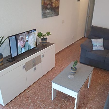 Edificio Gijon Newly Renovated Two-Bedroom Apartment เบนิดอร์ม ภายนอก รูปภาพ