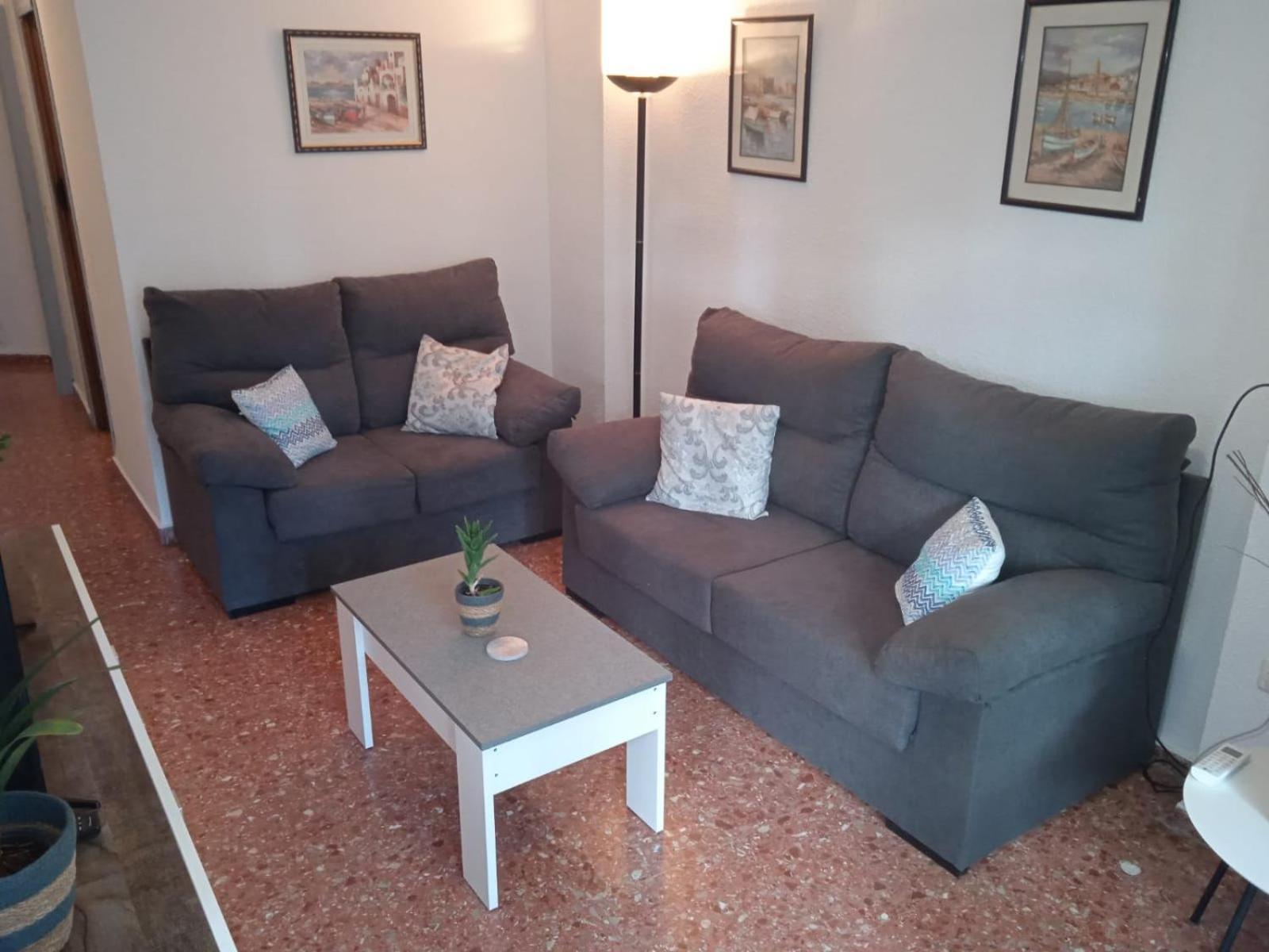 Edificio Gijon Newly Renovated Two-Bedroom Apartment เบนิดอร์ม ภายนอก รูปภาพ