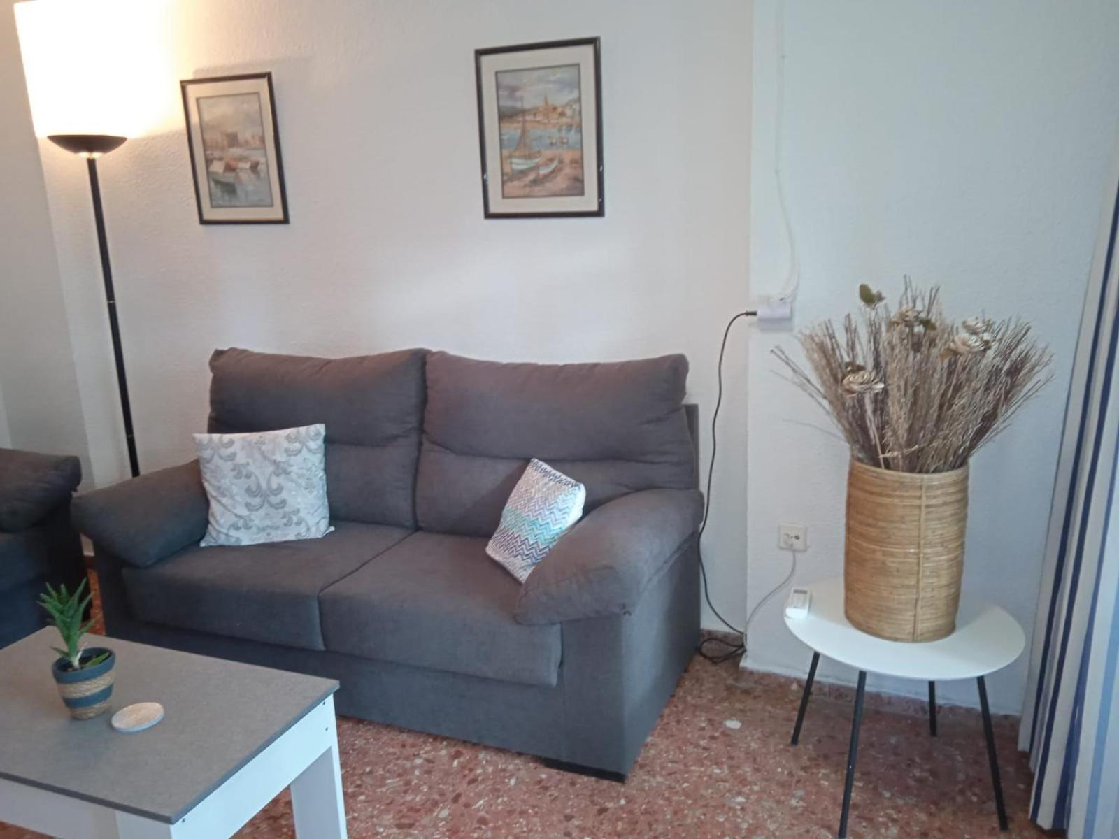 Edificio Gijon Newly Renovated Two-Bedroom Apartment เบนิดอร์ม ภายนอก รูปภาพ
