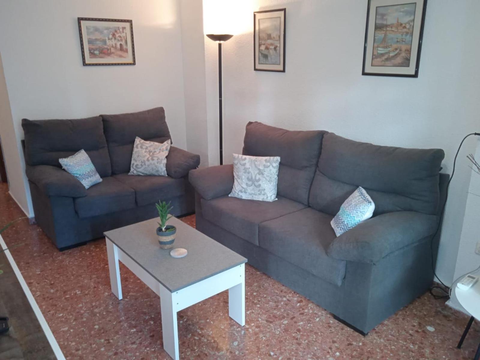 Edificio Gijon Newly Renovated Two-Bedroom Apartment เบนิดอร์ม ภายนอก รูปภาพ